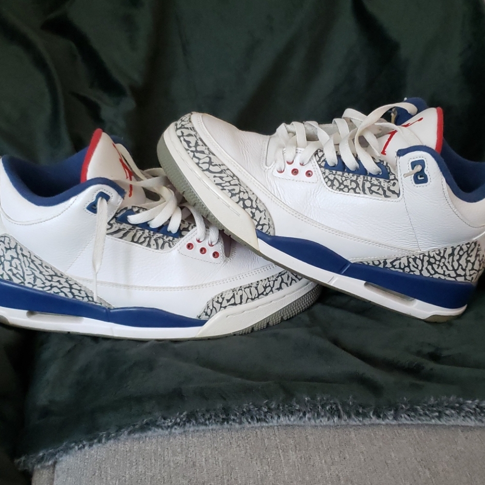 Jordan 3 true blue